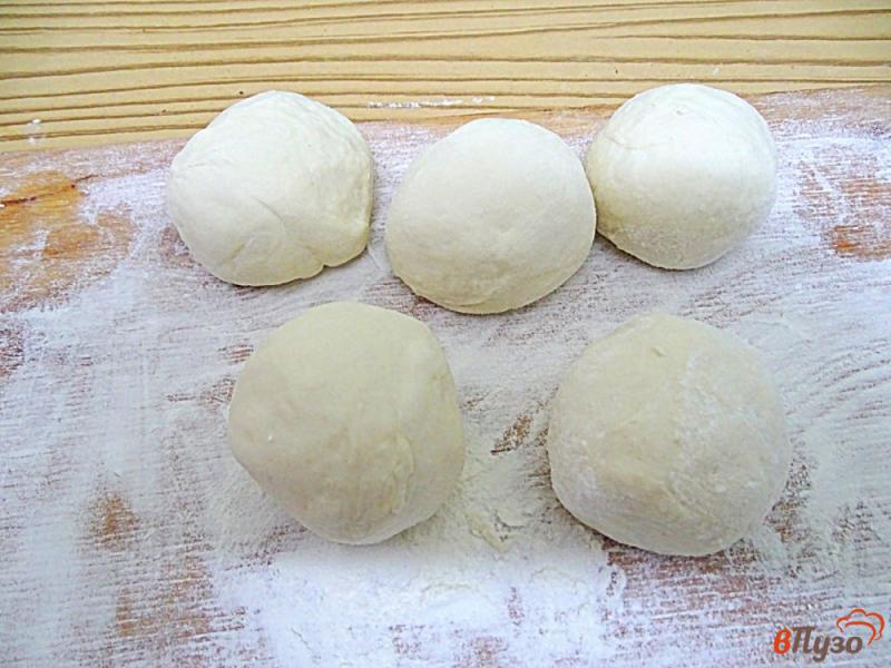 Фото приготовление рецепта: Сосиски в тесте шаг №4