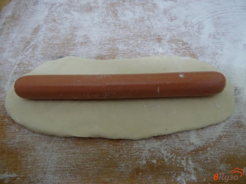 Фото приготовление рецепта: Сосиски в тесте шаг №5