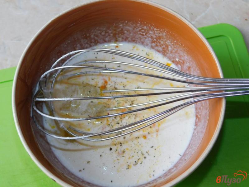 Фото приготовление рецепта: Омлет с сыром и грибами шаг №3