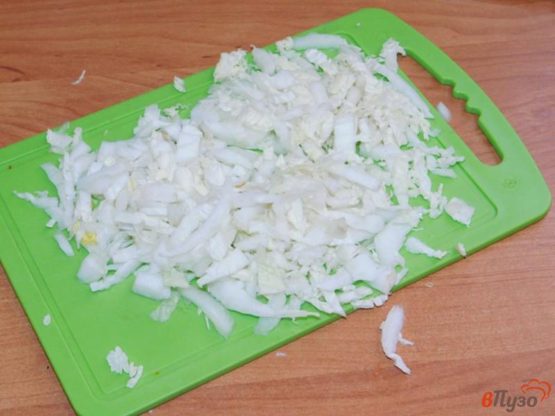 Фото приготовление рецепта: Овощной салат с редисом и яйцами шаг №1