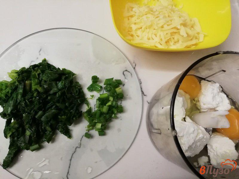 Фото приготовление рецепта: Запеченный омлет с творогом и овощами шаг №3