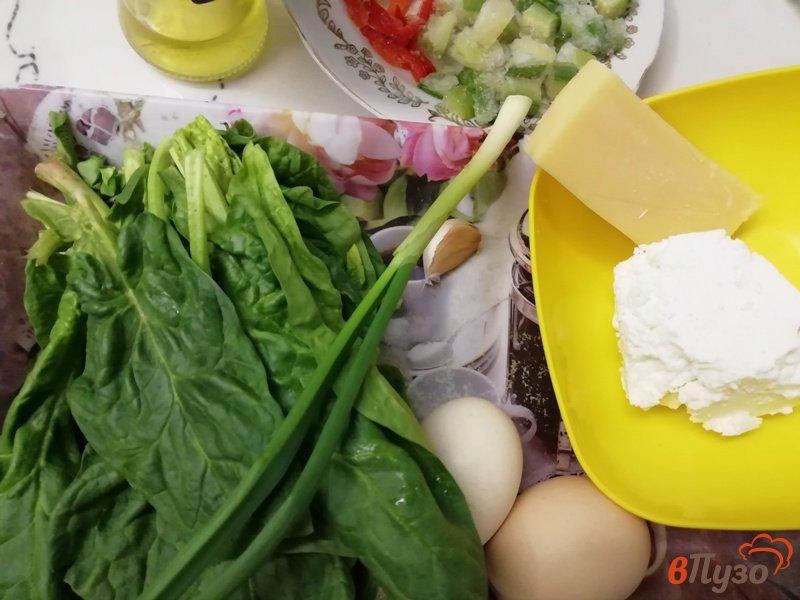 Фото приготовление рецепта: Запеченный омлет с творогом и овощами шаг №1