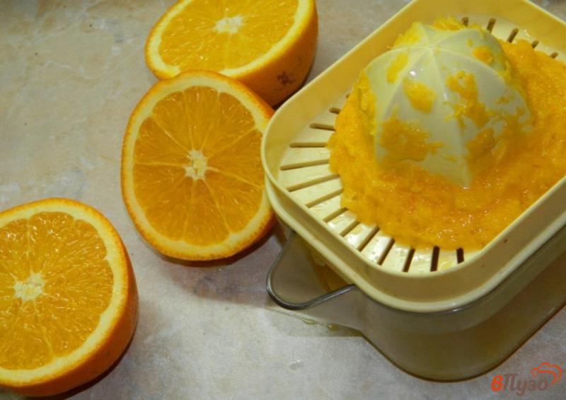 Фото приготовление рецепта: Бананово-апельсиновый смузи шаг №1