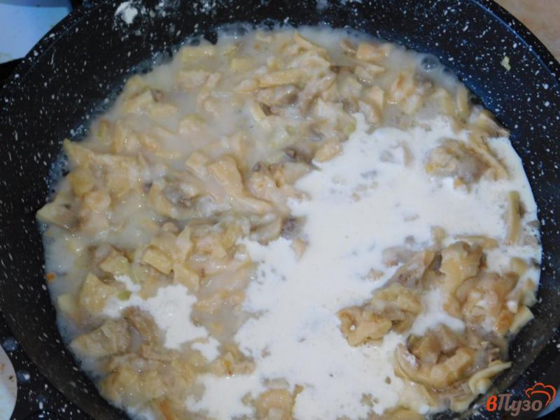 Фото приготовление рецепта: Свинина в сливочно-грибном соусе шаг №3