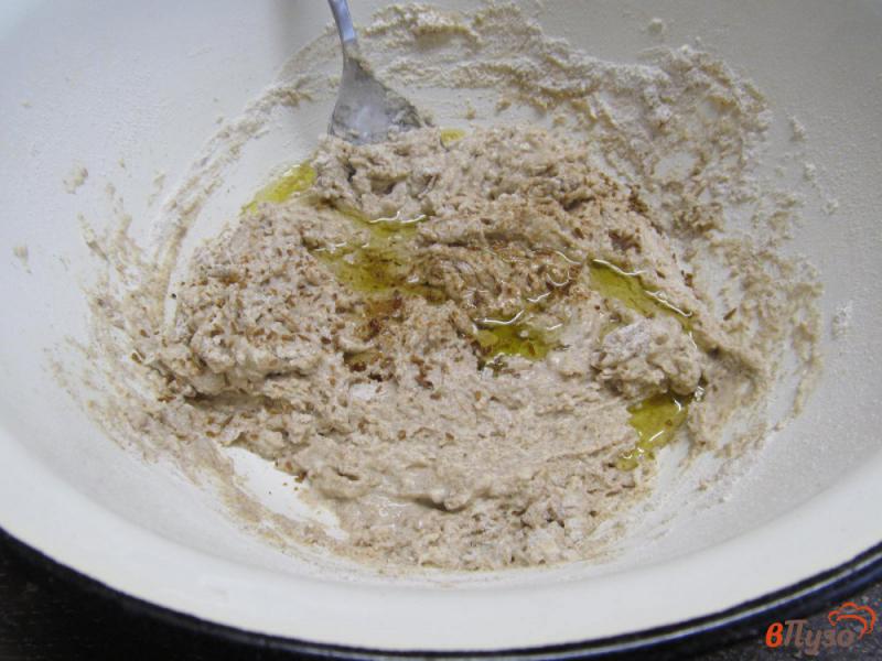 Фото приготовление рецепта: Ржано-пшеничный хлеб с тмином шаг №5