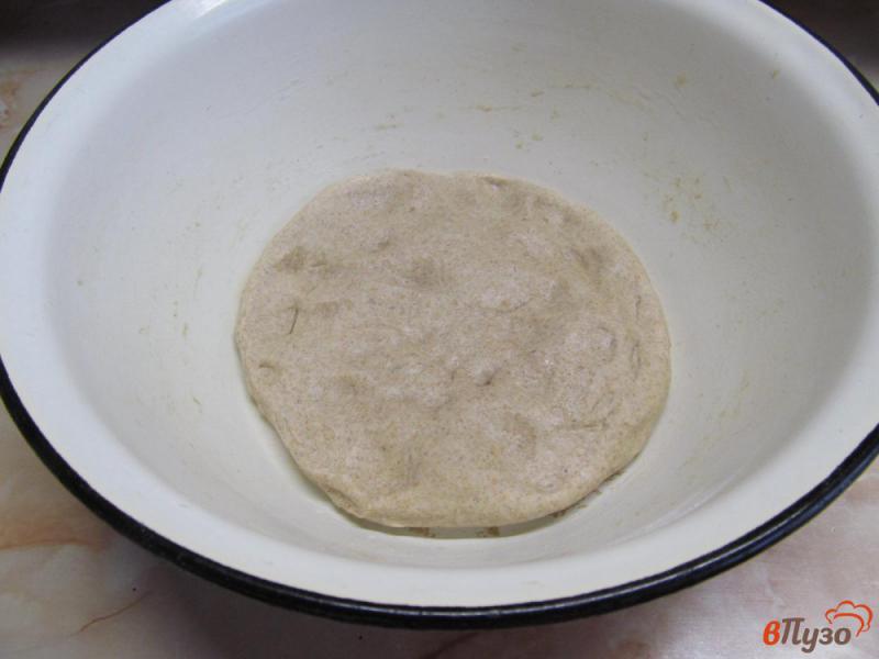 Фото приготовление рецепта: Ржано-пшеничный хлеб с тмином шаг №6