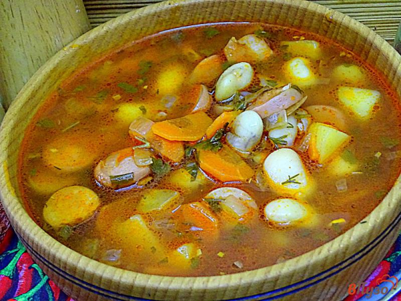 Фото приготовление рецепта: Фасолевый суп с сосисками и перцем шаг №10