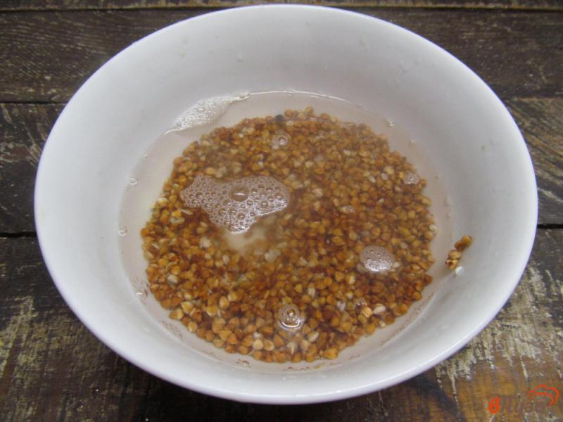 Фото приготовление рецепта: Гречневая крупа с малиновым соусом шаг №2