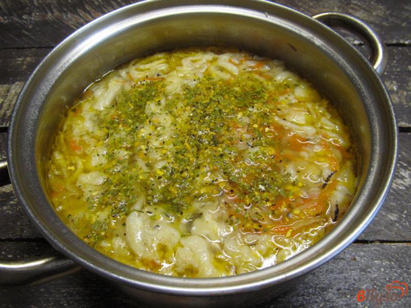 Фото приготовление рецепта: Куриный суп с клецками шаг №10