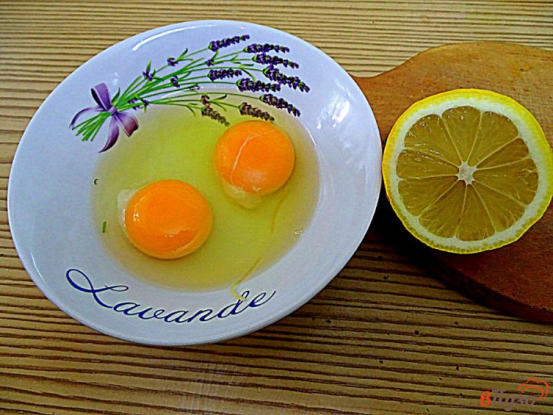 Фото приготовление рецепта: Яичный суп с зеленью шаг №4
