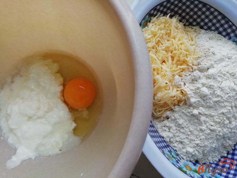 Фото приготовление рецепта: Сырные вафли с овсяной мукой шаг №2