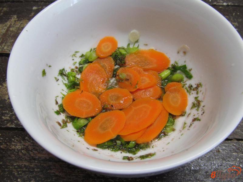 Фото приготовление рецепта: Салат из молодого кабачка с фасолью шаг №3