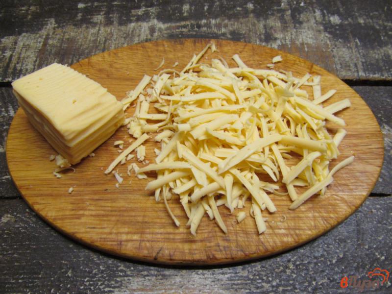 Фото приготовление рецепта: Пирожки с сыром и зеленью шаг №1