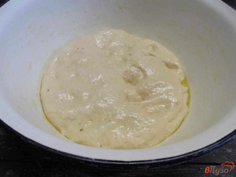 Фото приготовление рецепта: Булочки с начинкой из вареной курицы и картофельным пюре шаг №5