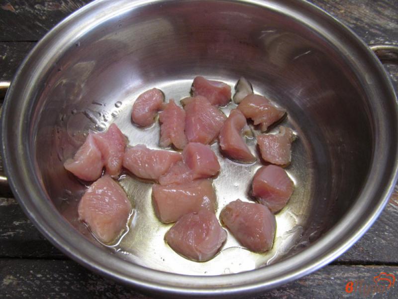 Фото приготовление рецепта: Суп из индейки с нутом шаг №1