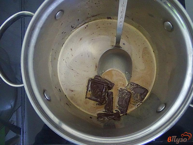 Фото приготовление рецепта: Шоколадно молочный коктейль шаг №5