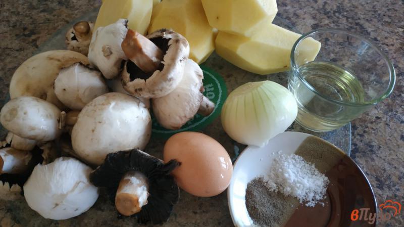Фото приготовление рецепта: Картофельные драники с грибами шаг №1