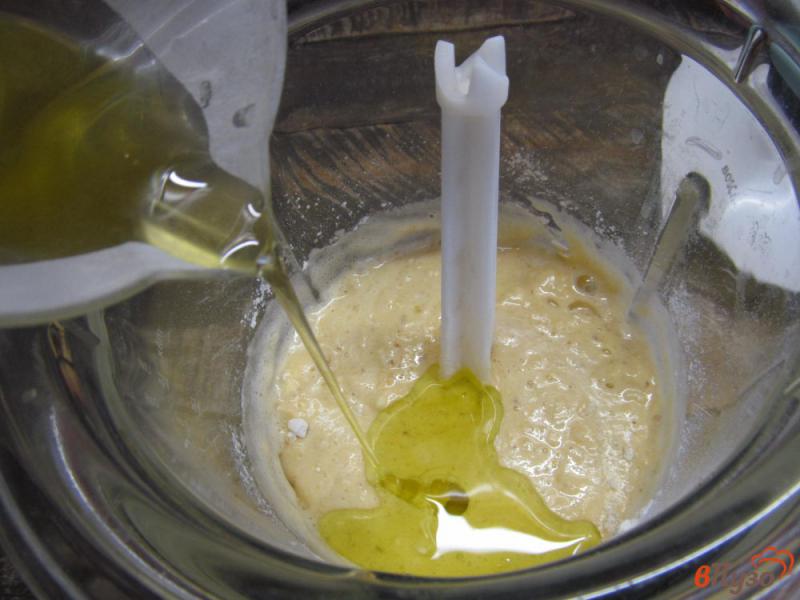 Фото приготовление рецепта: Банановый кекс на кефире шаг №4