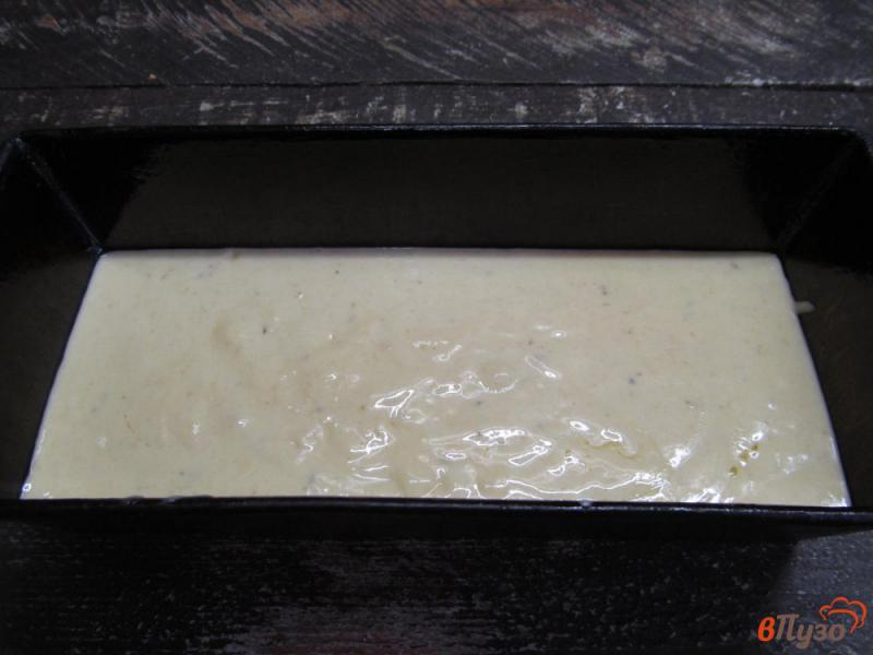 Фото приготовление рецепта: Банановый кекс на кефире шаг №6