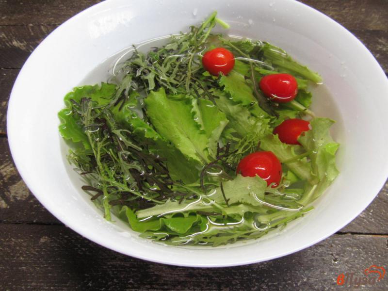 Фото приготовление рецепта: Зеленый салат с макаронами и яйцом пашот шаг №1