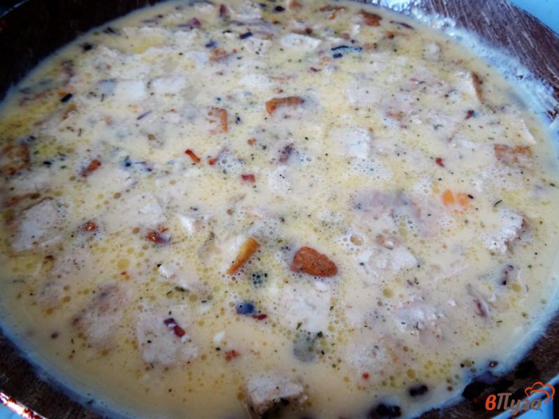 Фото приготовление рецепта: Омлет с тофу и жареным луком шаг №7