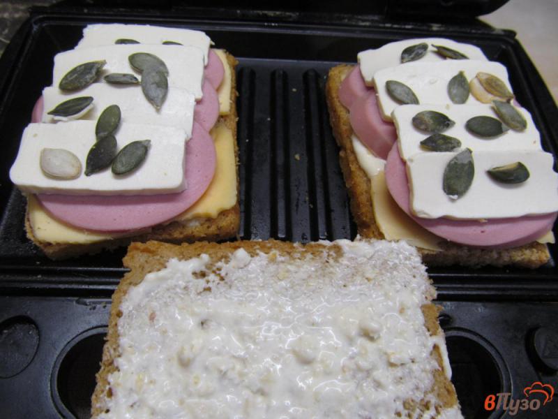 Фото приготовление рецепта: Сэндвич с хреном или хреновый сэндвич шаг №5