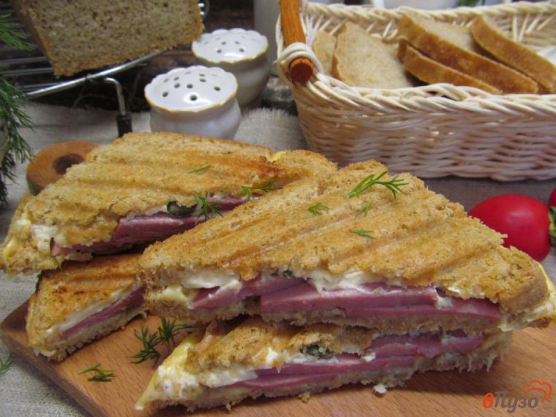 Фото приготовление рецепта: Сэндвич с хреном или хреновый сэндвич шаг №7