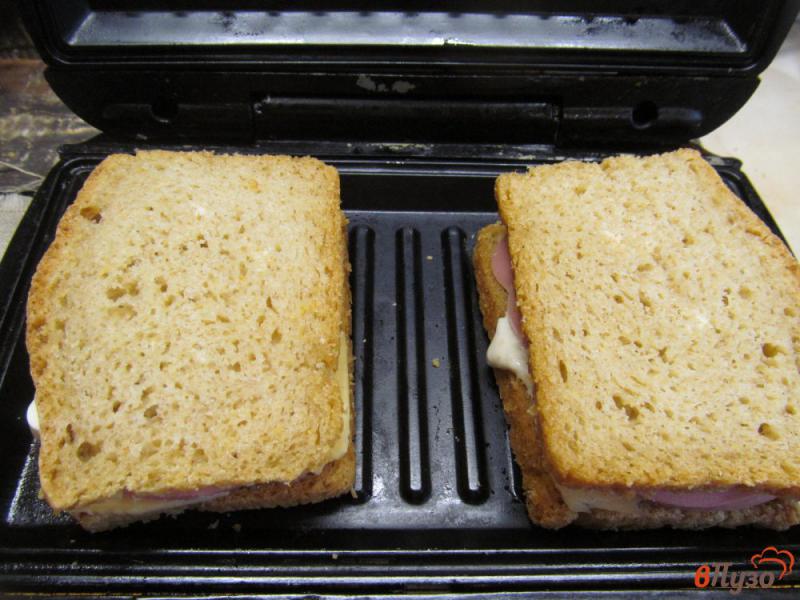 Фото приготовление рецепта: Сэндвич с хреном или хреновый сэндвич шаг №6