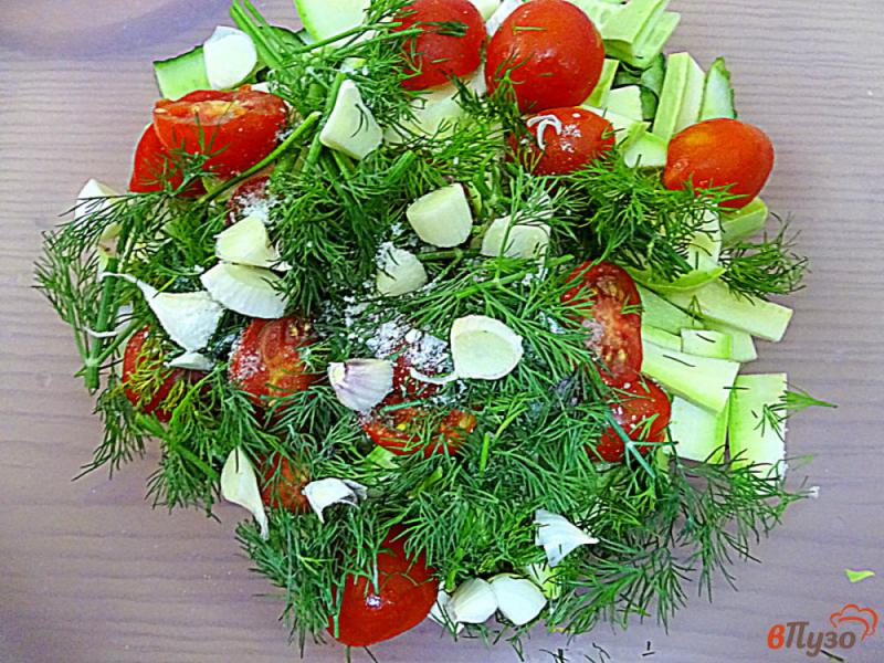 Фото приготовление рецепта: Малосольный салат шаг №7