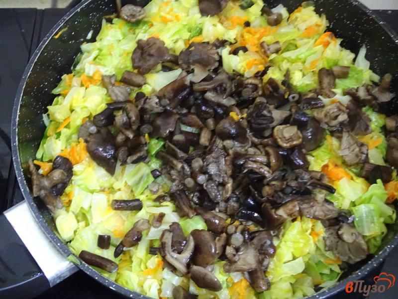 Фото приготовление рецепта: Лазанки с капустой и свининой шаг №10