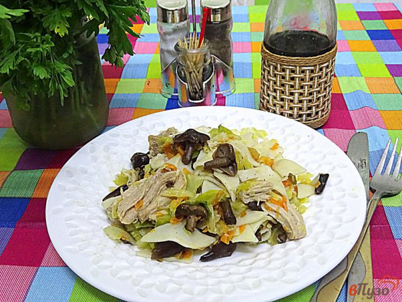 Фото приготовление рецепта: Лазанки с капустой и свининой шаг №14