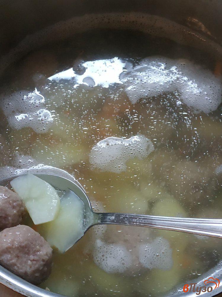Фото приготовление рецепта: Суп с цветной капустой и орзо шаг №4