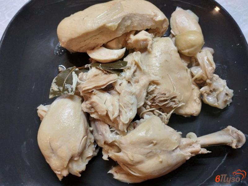 Фото приготовление рецепта: Заливное из курицы шаг №4