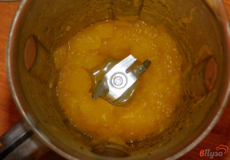 Фото приготовление рецепта: Оранжевый коктейль с тыквой шаг №2