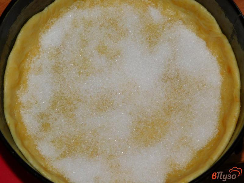 Фото приготовление рецепта: Песочный пирог с карамелизированными яблоками шаг №2