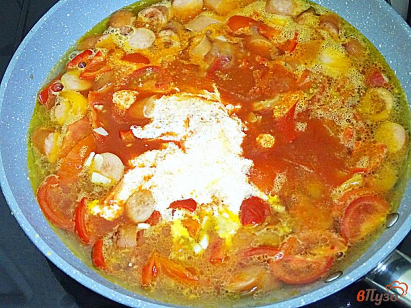 Фото приготовление рецепта: Сосиски под соусом по-итальянски шаг №8