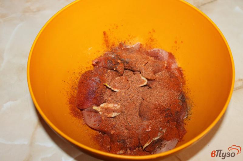 Фото приготовление рецепта: Куриное филе в паприке шаг №3