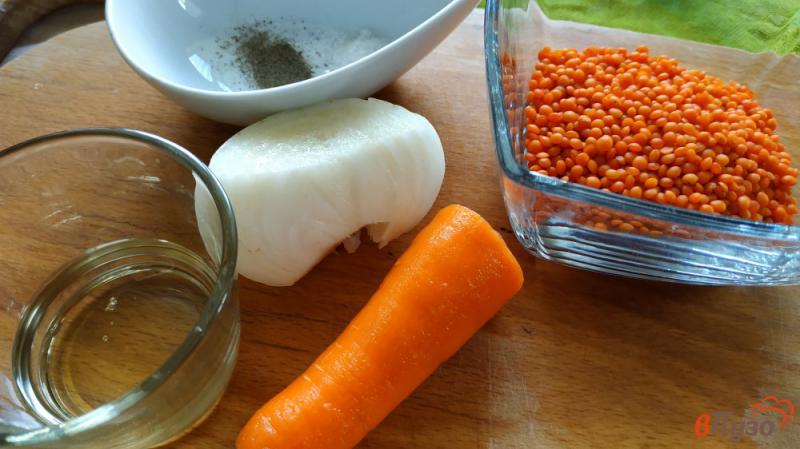 Фото приготовление рецепта: Чечевица с овощами шаг №1