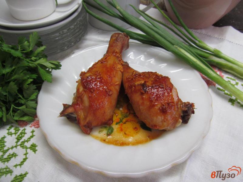 Фото приготовление рецепта: Запеченные куриные ножки под карамелью шаг №6