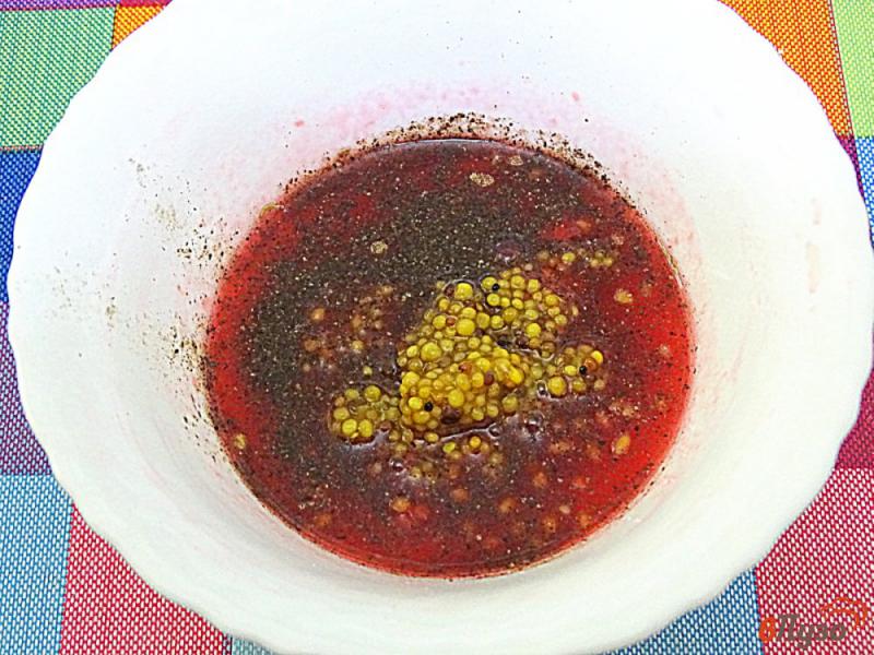 Фото приготовление рецепта: Сельдь в соусе с горчицей шаг №4