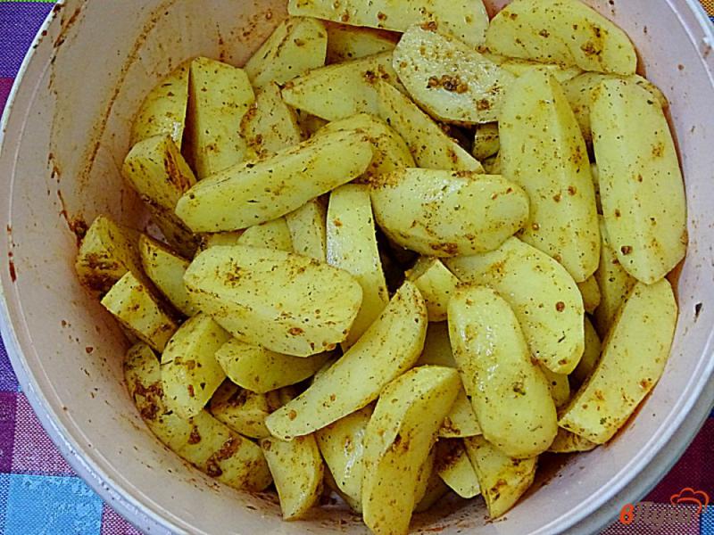 Фото приготовление рецепта: Отварной картофель в микроволновке шаг №4