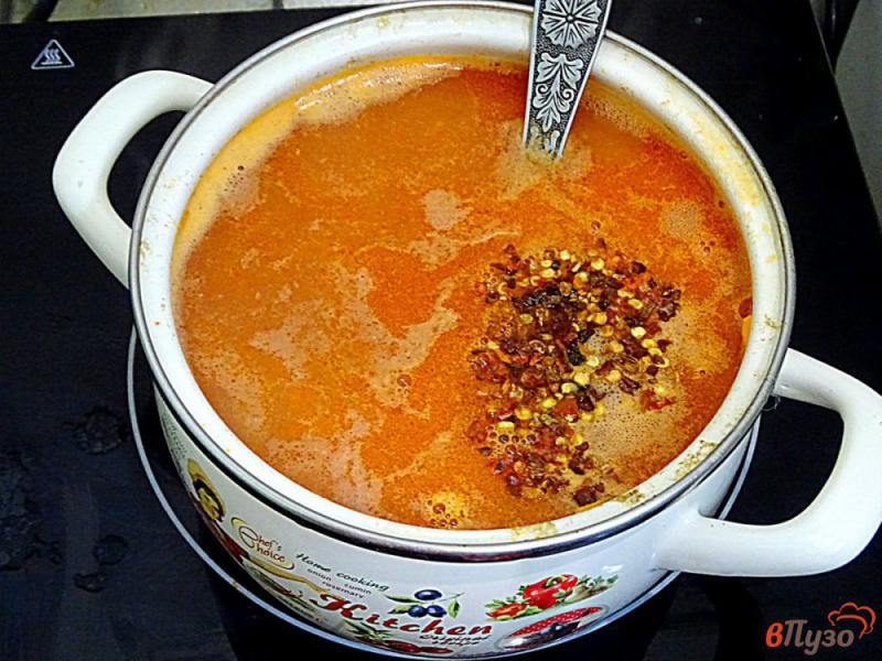 Фото приготовление рецепта: Куриные желудки с фасолью в остром соусе шаг №9