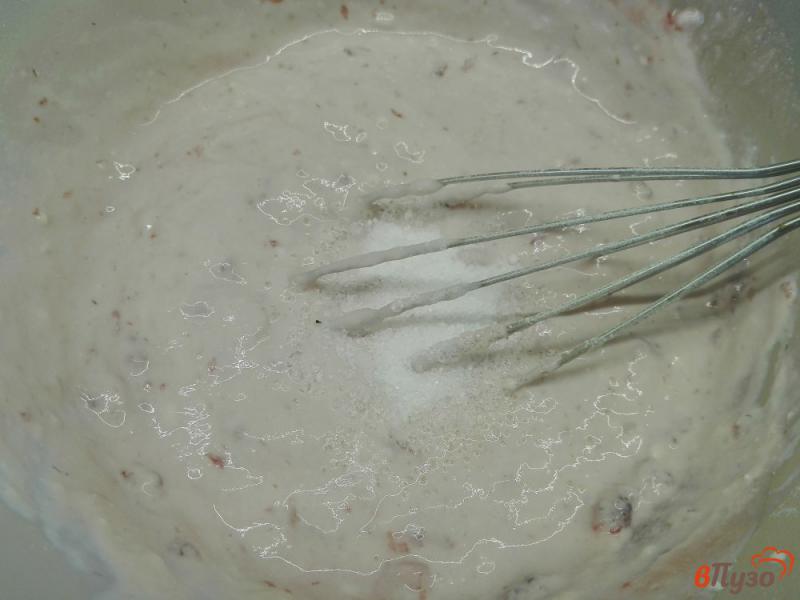 Фото приготовление рецепта: Творожные блинчики с клубникой шаг №6