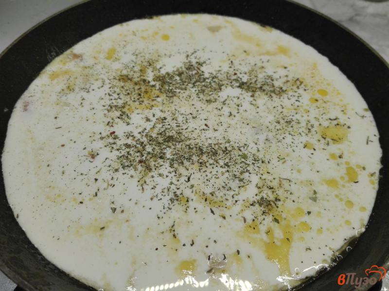 Фото приготовление рецепта: Паста с креветками в сливочном соусе шаг №5