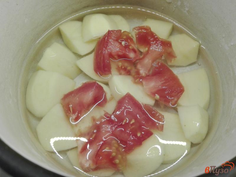 Фото приготовление рецепта: Картофельный крем-суп с сыром и зеленью шаг №1