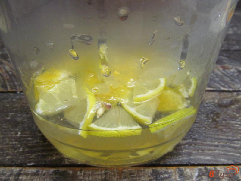 Фото приготовление рецепта: Лимонад клубничный шаг №5