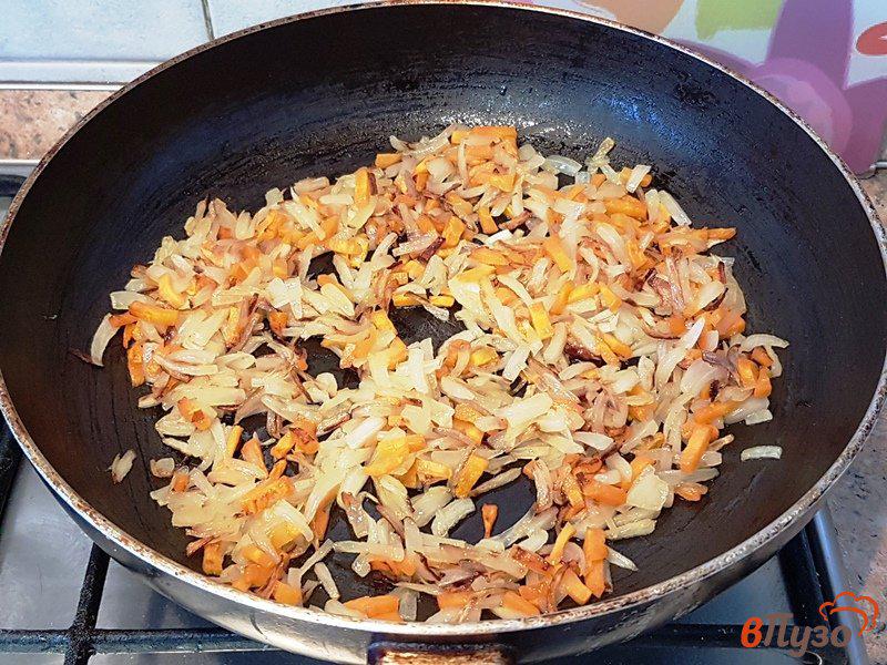 Фото приготовление рецепта: Щи из свежей капусты со свининой шаг №6
