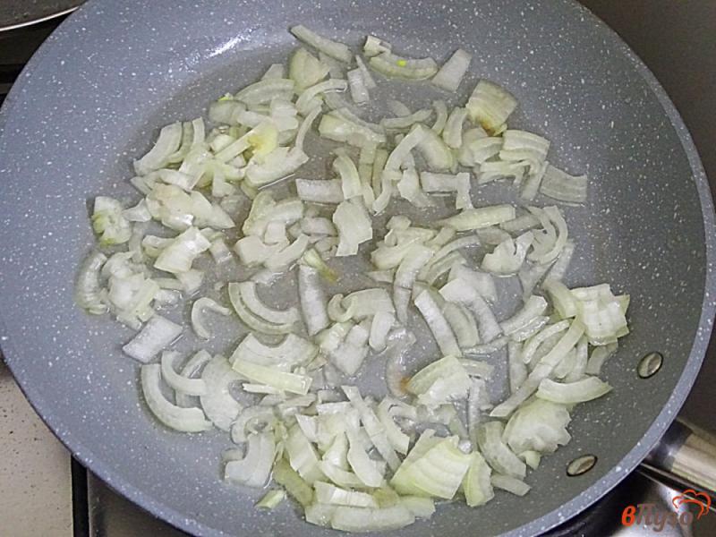 Фото приготовление рецепта: Фасоль с грибами в соусе шаг №3