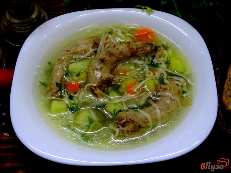 Фото приготовление рецепта: Суп с куриными шейками и домашней лапшой шаг №8