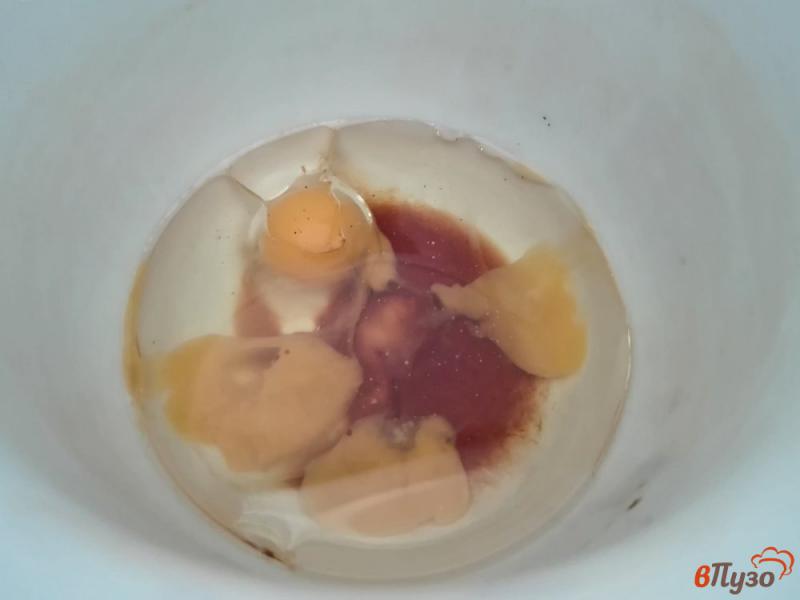 Фото приготовление рецепта: Яйца с помидорами под домашним майонезом с зеленью шаг №1